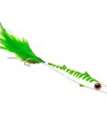 señuelo de pesca para currican de superficie, color blanco con franjas verdess y plumas naturales.