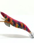 Señuelo para la pesca de sepia. Jibionera tipo Yamashita color lomo rosa y con multiples colores pintadas a mano, diseñada para la pesca de sepias, calamares y pulpos; equipada con sistema de transferencia de peso de tungsteno y recubrimiento epoxi para mayor durabilidad
